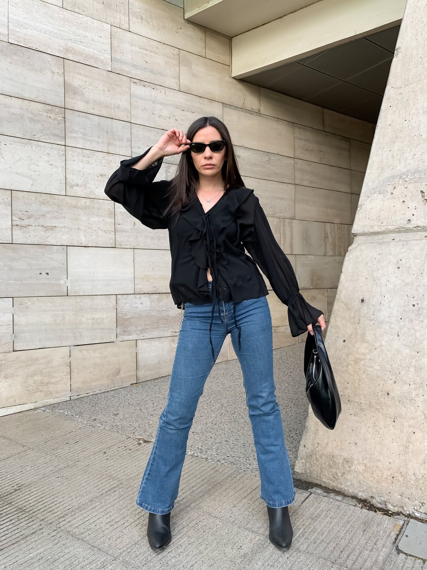 Blusa Volantes Negra