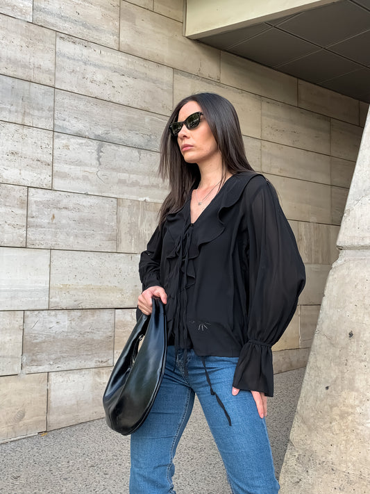 Blusa Volantes Negra