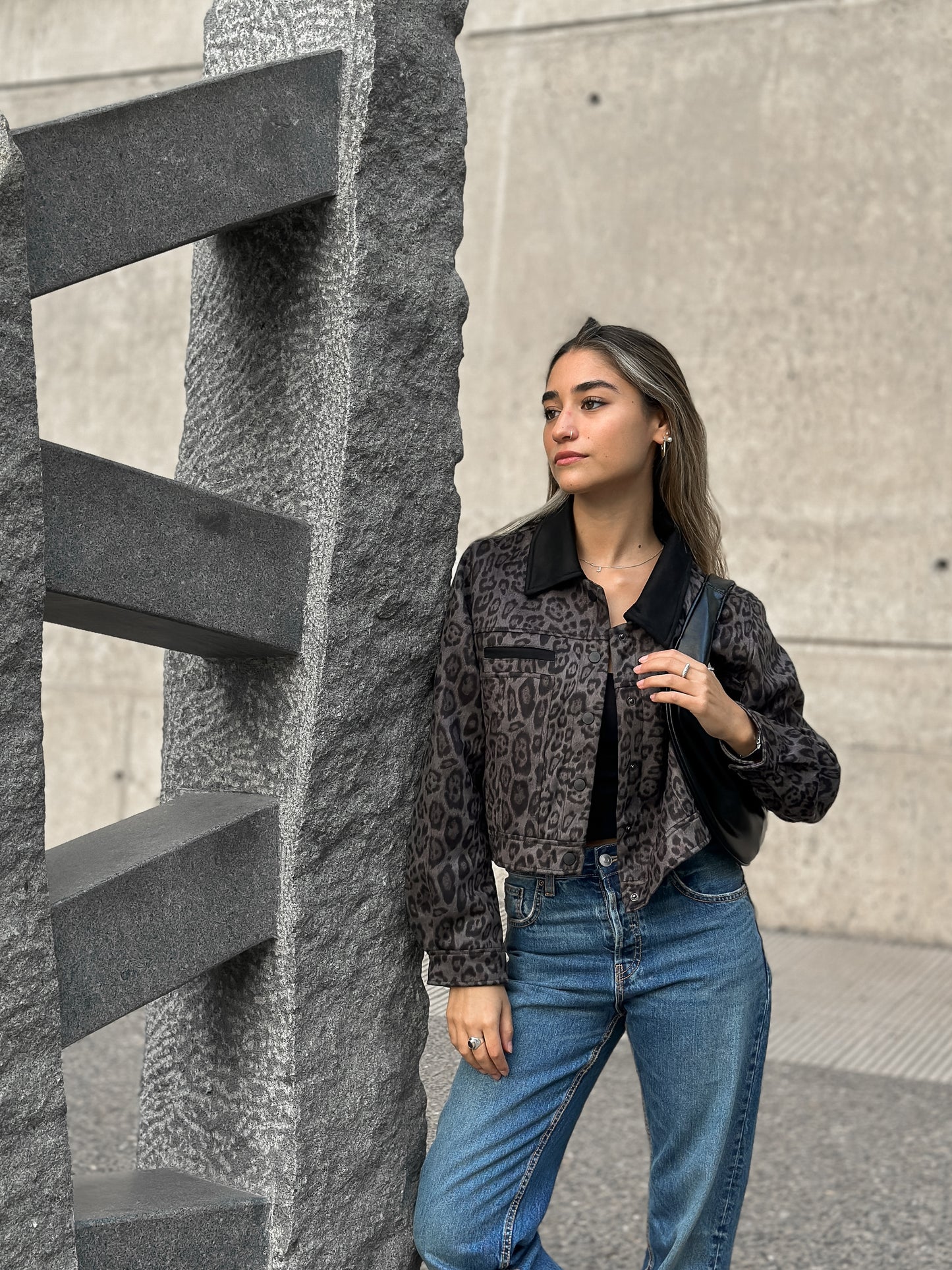 Chaqueta Print Gamuza Negra