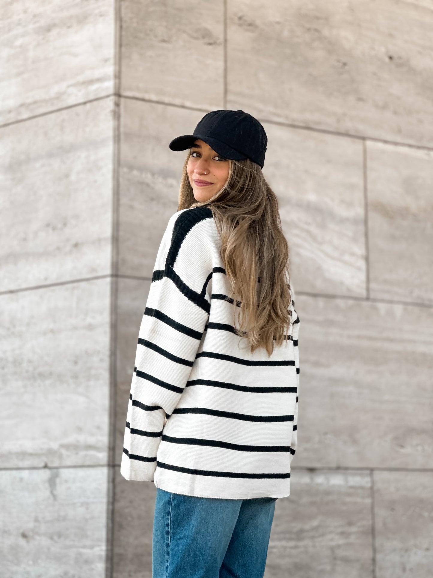 Sweater Line Negro